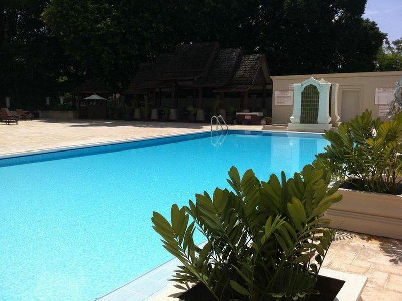 1596B18C3BFF43EDD864DF61C39B5982