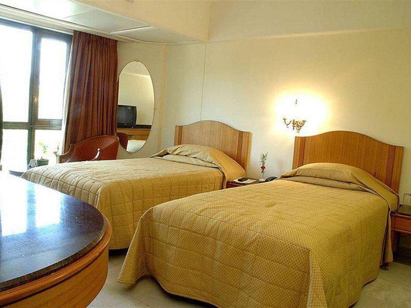 D153BD156DD550735261892D937C684E