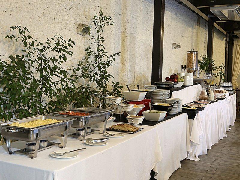 1EB066D68EF265EFD13F2BDE17A50A41