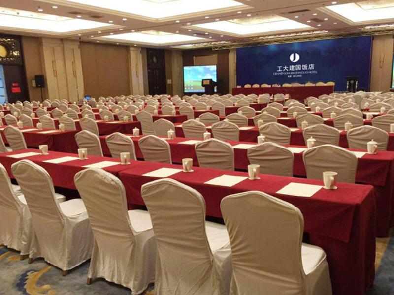 9EE343C3C4F6B3CB176C0E0B92E4E95B