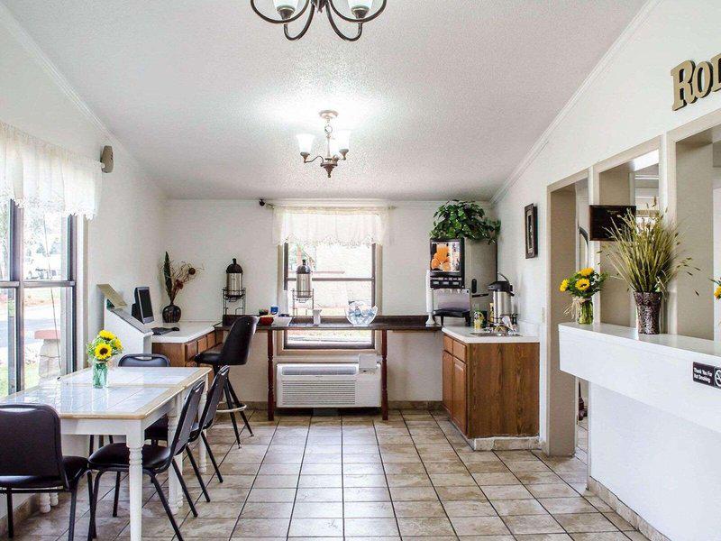 008E17E35B6FD558A72EBF7C5C67119D