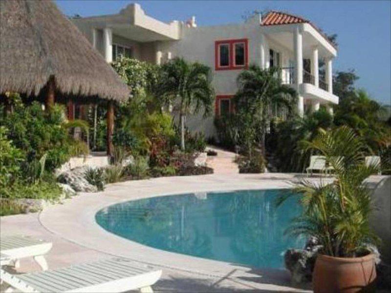 4A1D885F8C37F2A06C70D9245EEA5826