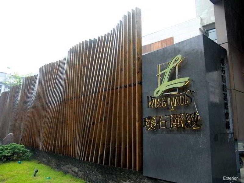 808A9302D98A50D58ECC82AC0D06FA18