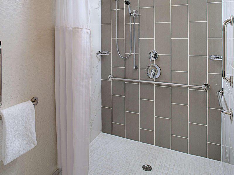 4B4D6E5EB5186EC4E3987A5565C44B26