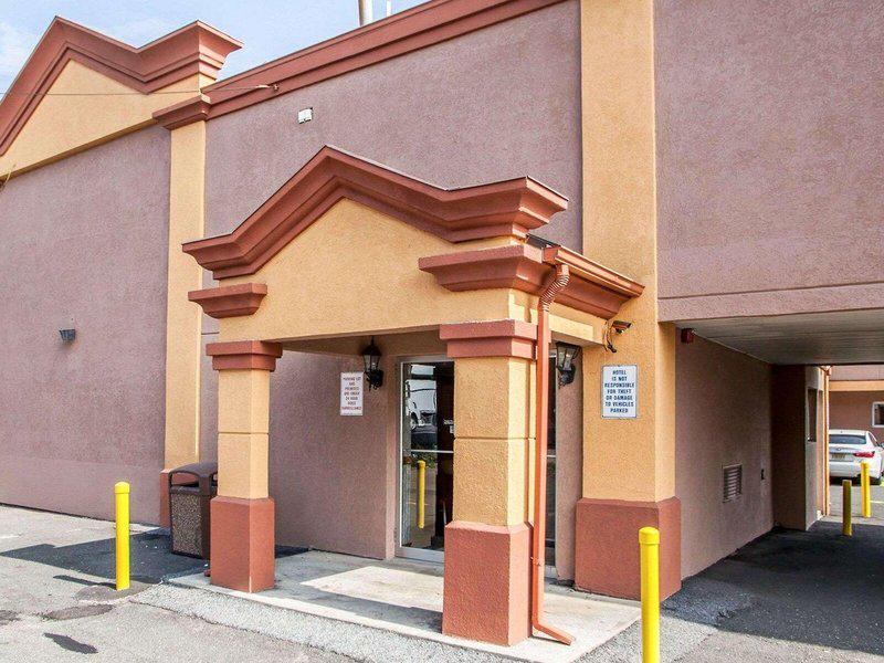 102A3D2AE68B51420C789066F1F48796