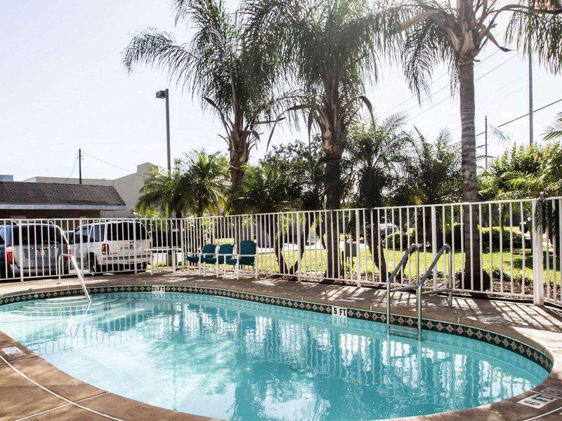 E01A584835C94C53BE478C86A64AB0A3