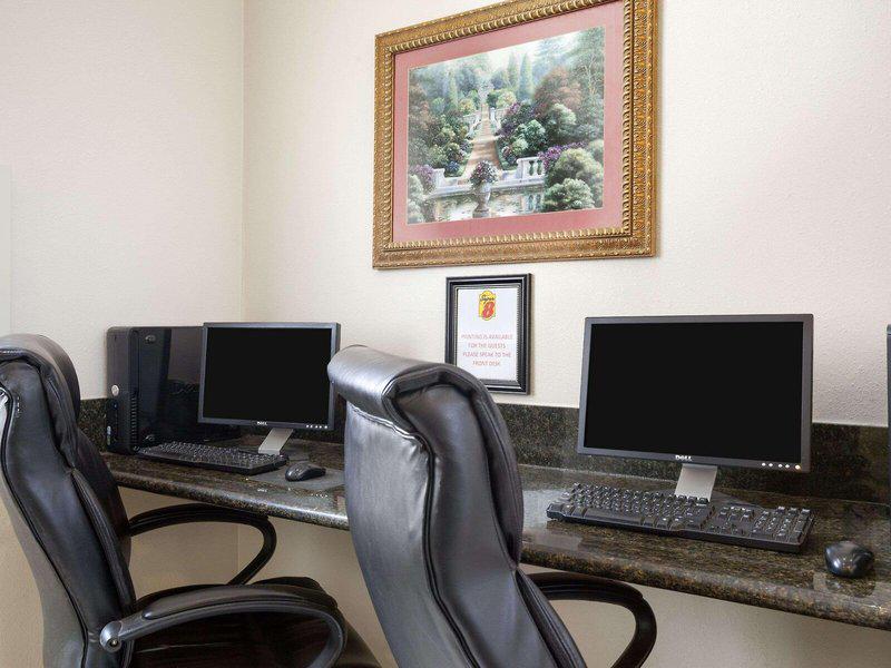 31EBCC75C63A001312AF8F29E69F42DB