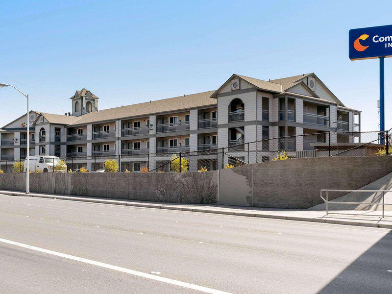 2C190F5793533FB20B426AEABC63E2E3