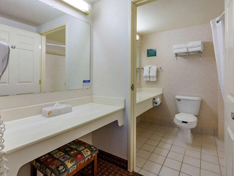 4AD02CED238EC06F82D9127A8CB9BCD4