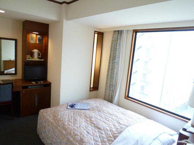 BC37092B92F812508F65C3C2CF0E5CC2