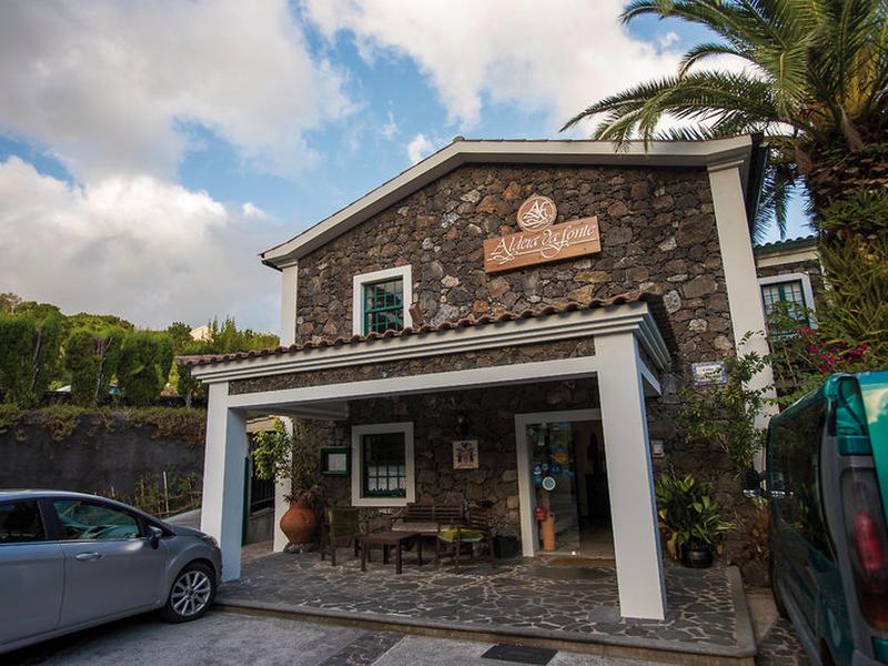 7194CC92C32187215D8073B7568266D5