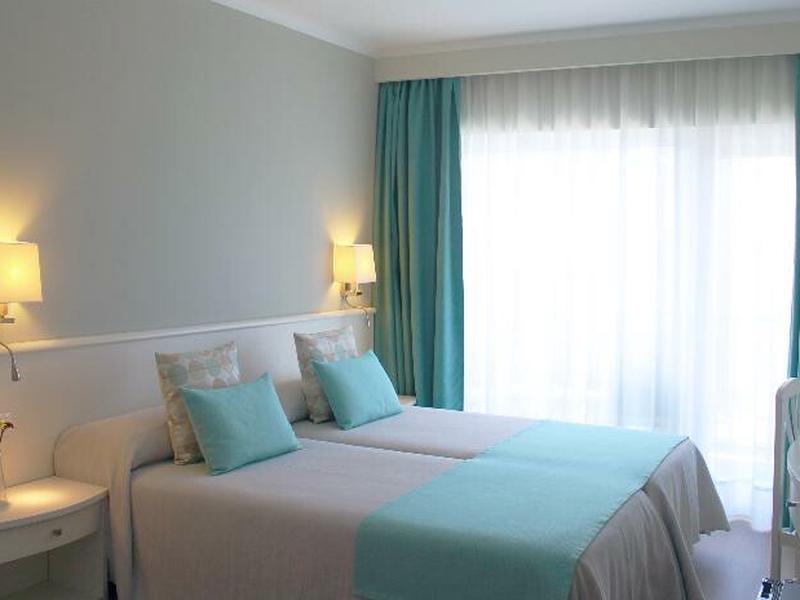 573BE41409E61B07BA4DE5D093F8597B