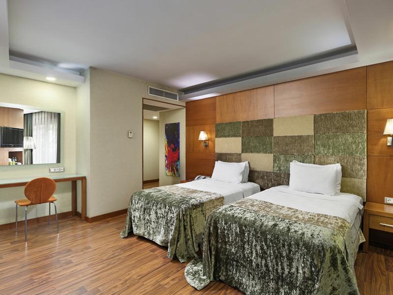 8B986CFC6340BA80E4DC56AA59B1094E