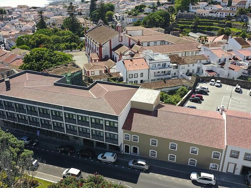 0A1BA332D4EDF2B363E4CE16AA7C16E9