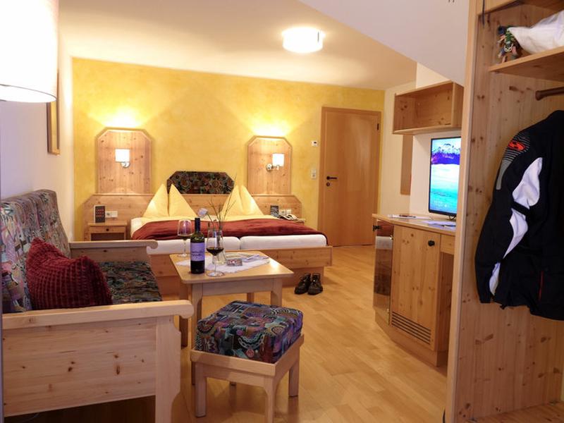 41AC9F7F220669539961A47B37F33AB3