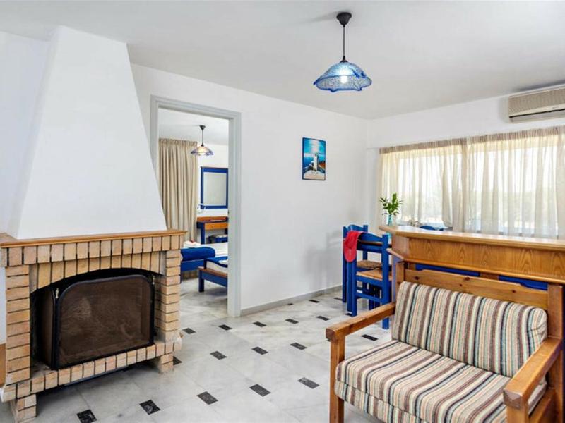 6E7A9949E19FA6E048D2E45C3356BC41