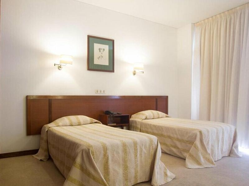 05CA833A60844D3F3290C93DA2B73D4E