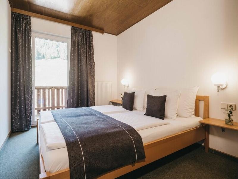 5E24AAC0A1276A13F59D97660B126C5B