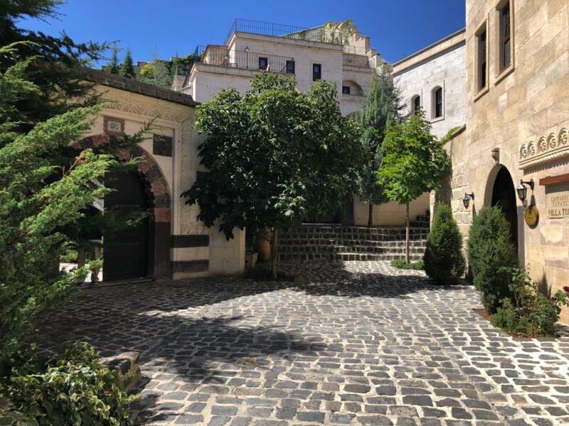 18048764B07DAC88D28E3A1A991A43C3