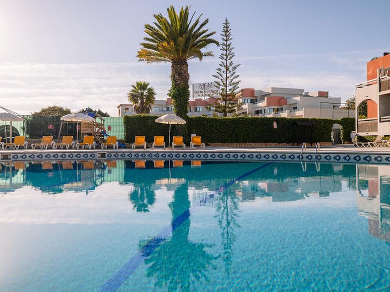 D308229FE34B5C8390FE28C564FB7AD5