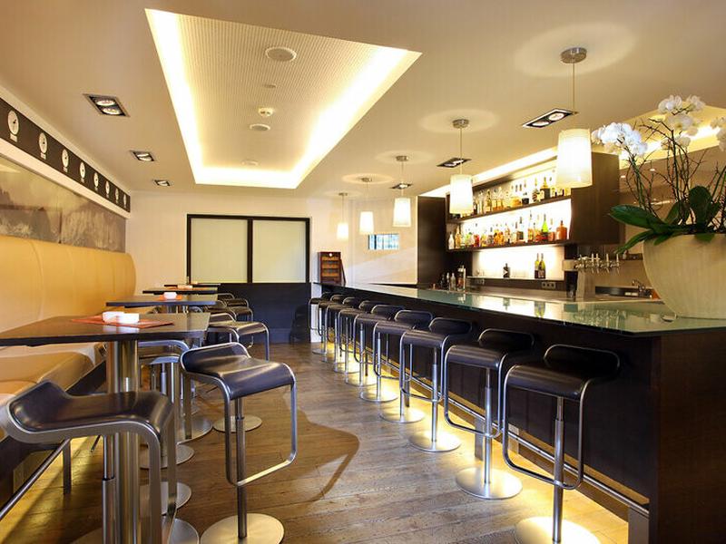 437ABDD2DD196B80796D8AEBE2348DD4