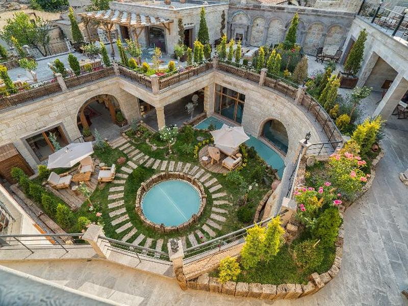 13E035E5B4958B5F751C5B78B4A8D5DC