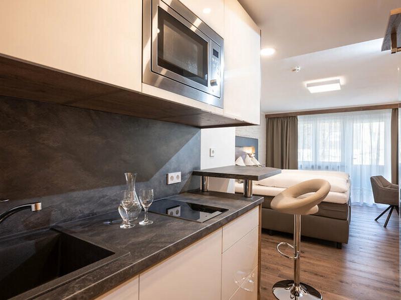 617F49BD3C92098AB1FF6FEF2E7E7044