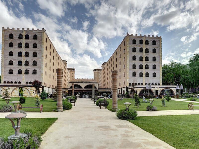 718DC78112C05F6C54B82358F6CF739B