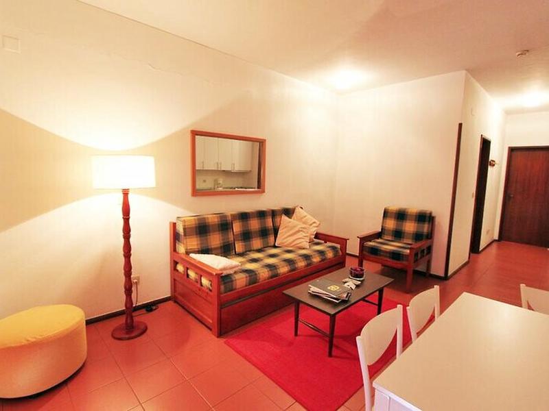 F33A9D5BA256E3C6358B92913148F472