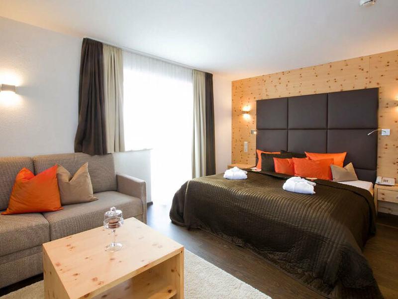 A1A0C07F1C966F64ED8A287AF3356E83