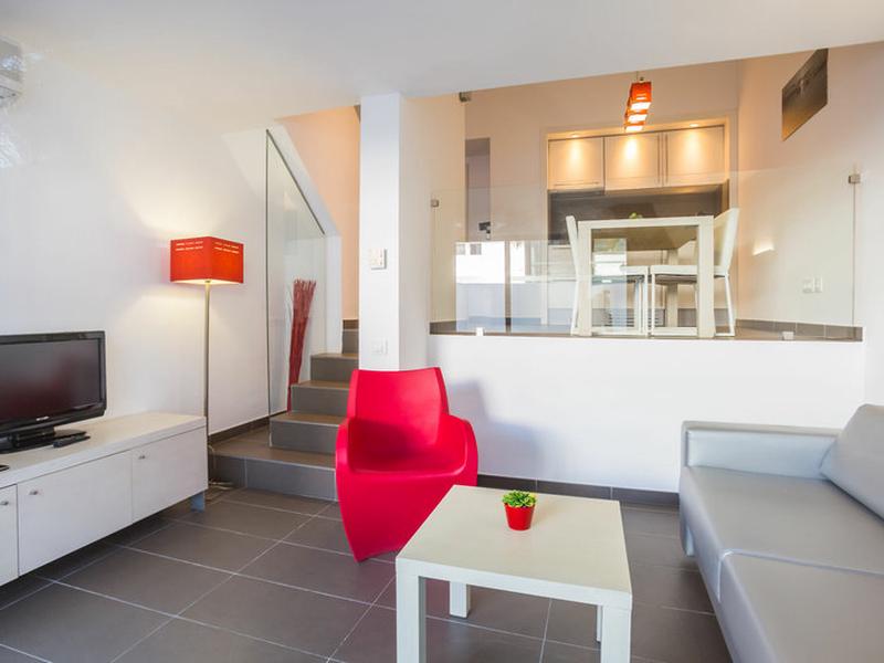 6896B527FD9FC1DAD2F63AE386D9CDB4