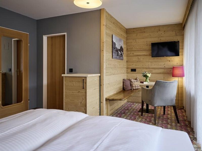 30DA603CCDD2548BFD8EE7325A5B0393