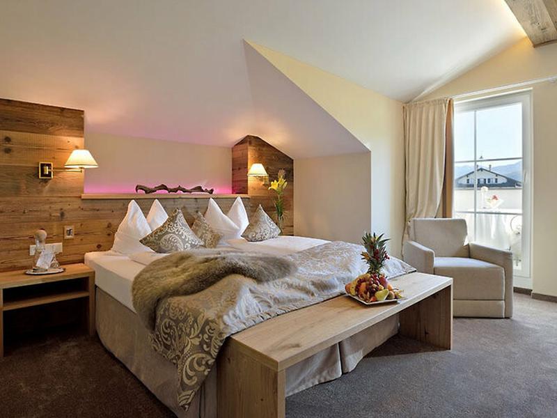 2D730BA312A4067E1EBF4470795FD815