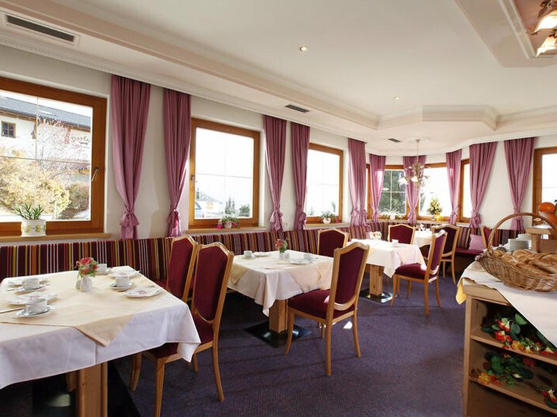 05F42B9B05635E0F60A98EE75F09E072