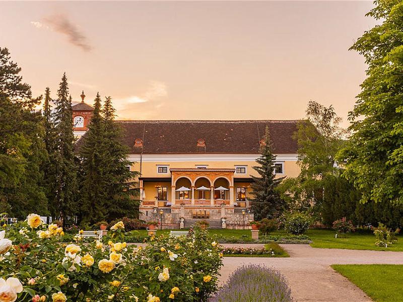 00F47113A25F661D04EA1EFF4906EBB2