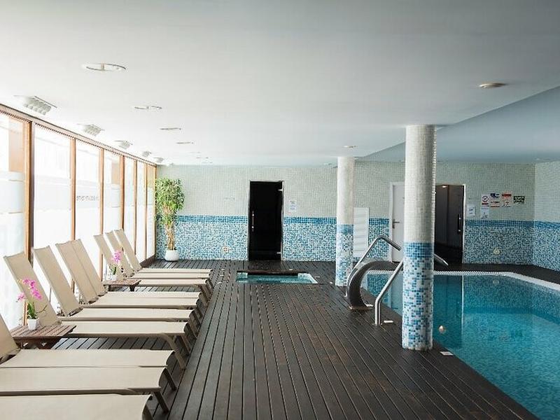 17FD5608A30A8B823D9950DCBE0F5EDC