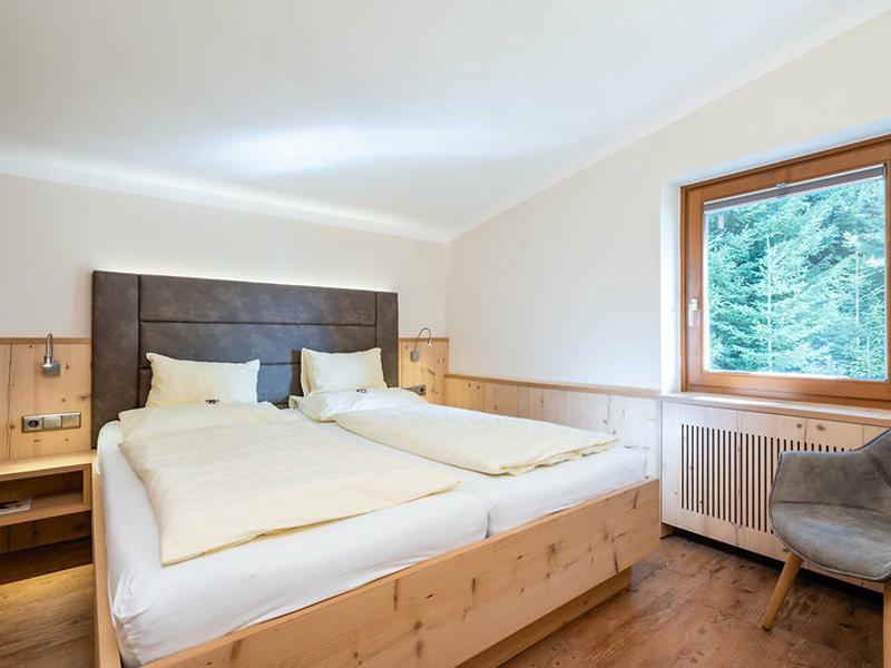 A981A8E5D9BCFFA6E296BA76981DD25F