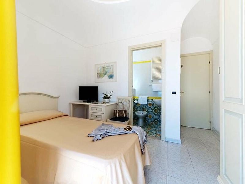 1240BCF8B3476813A67F89DF6EF5E922