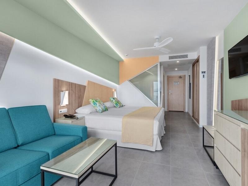 E6DCD97DBD47823BB1238E3B70FADBF4