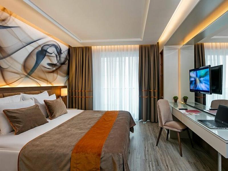 91D0C302FBD04A06BD354C3DAEA0F792