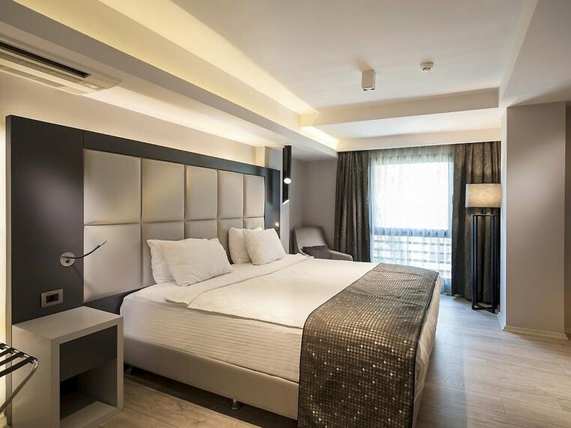 79C55E36CE8ADA00BE06C44157AE26A5