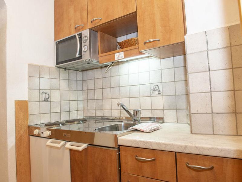 8BE63E1569A2D0EFA020B82D10681A50