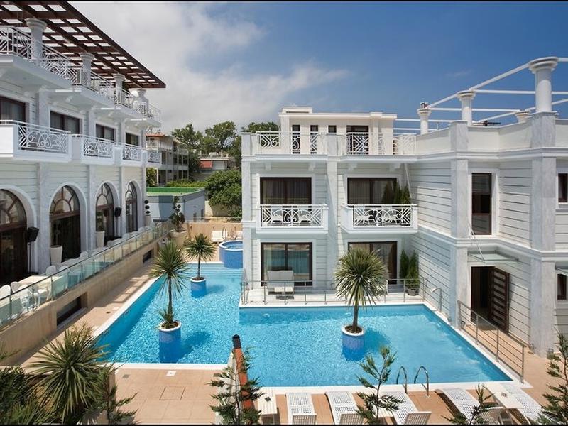 C2E953CC3C43B7B04BAB4B7F26533F3F