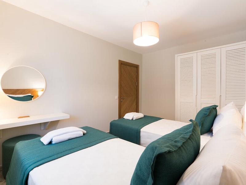 ACCC9276D5D0D17353B3B62A047826FE