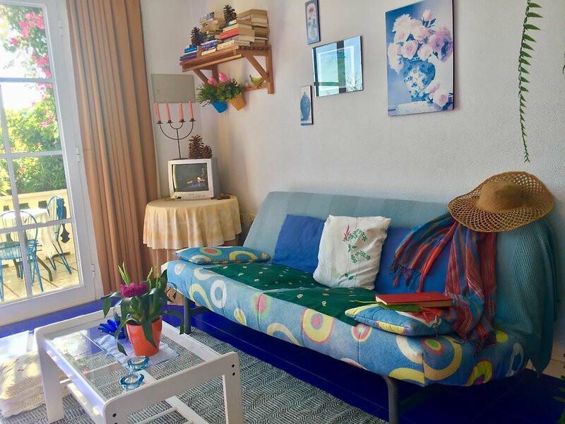 D79AE7B4EC0080D4C6823FEE6F5F2C99