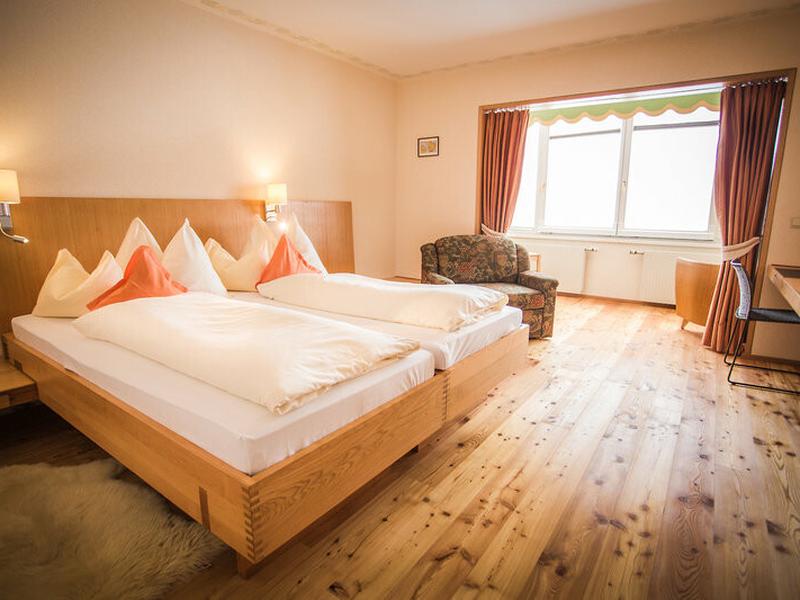 4999548E7848E12B8059B7F4224177A4