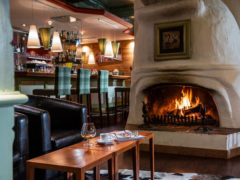 C1C99106CE9A8249A9E50B1A59796293