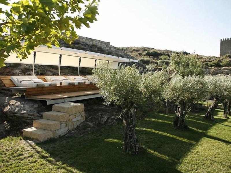 B64EB0148E49C58C8F89F6E679D94E99