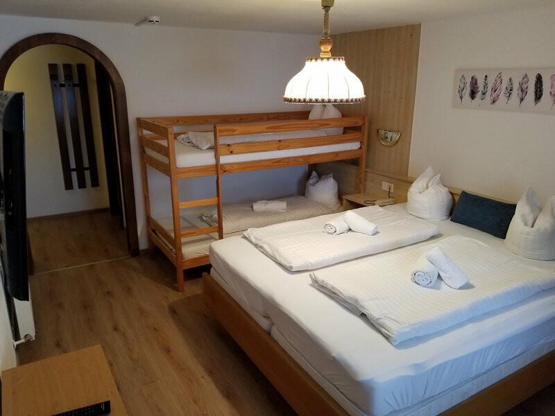 070274223DDD3A6D6A0AF3D7A2CB1F45