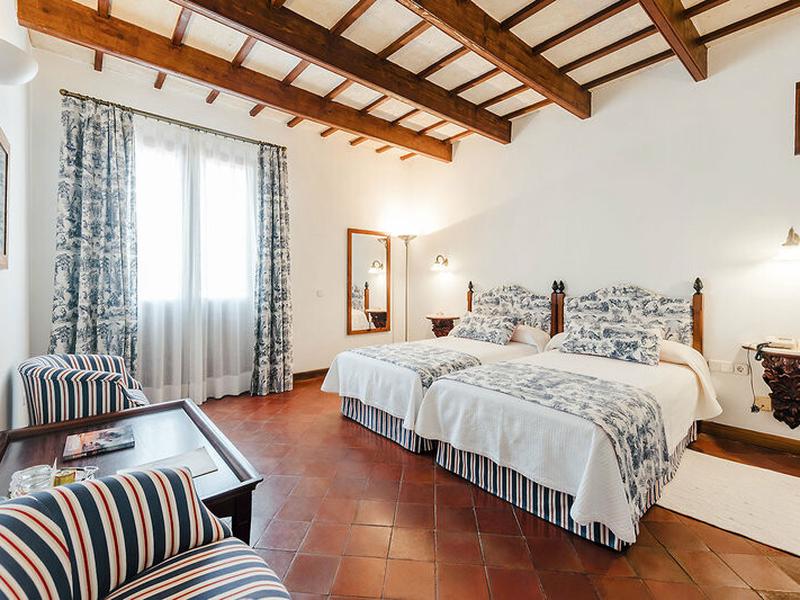 DB81092D1FB5479230D72E7461B5BF2C